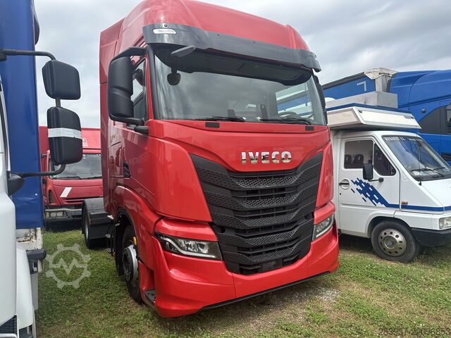 Standard tractor unit Iveco STRALIS AS 480 RETARDER