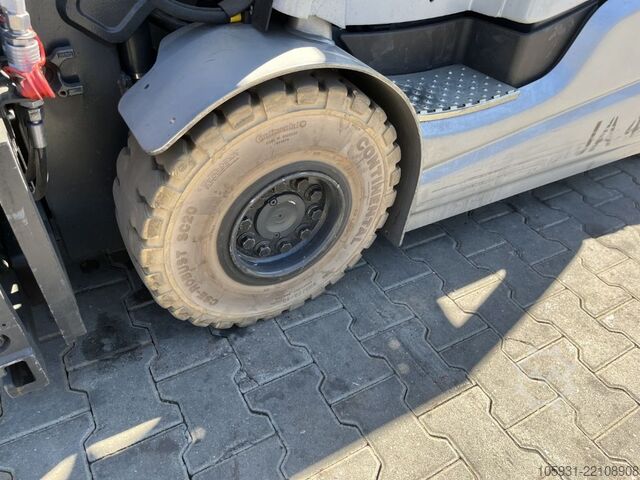 Electric 4-wheel forklift Still RX60-25
