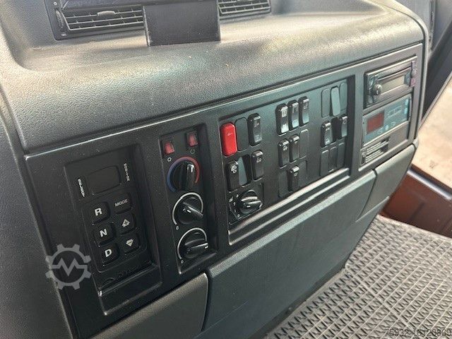 Müllwagen MERCEDES-BENZ ECONIC 2633 HN TERBERG 1. D- kommunale Hand