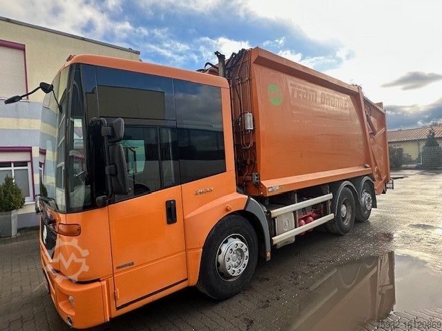 Müllwagen MERCEDES-BENZ ECONIC 2633 HN TERBERG 1. D- kommunale Hand