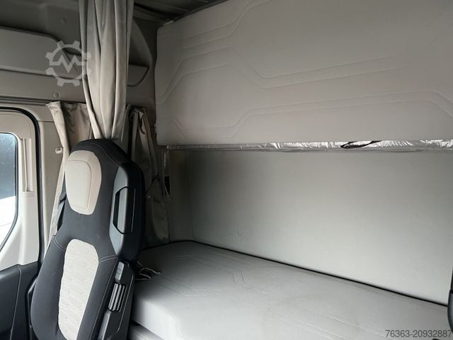 Standard tractor unit FORD F-Max LL 4X2 SCAB E6 12TX2620 Ecotorq Retarder