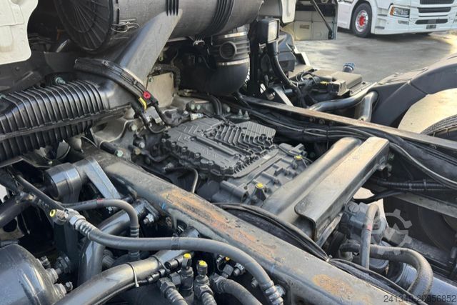 Truck chassis MAN TGS 35.470 8x2