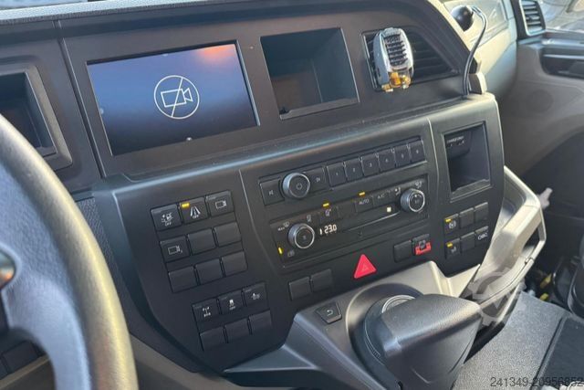 Truck chassis MAN TGS 35.470 8x2