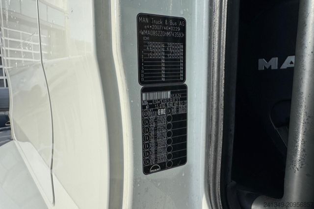 Standard tractor unit MAN TGS 18.460 4x2 Kompressor GHH 3 Bar