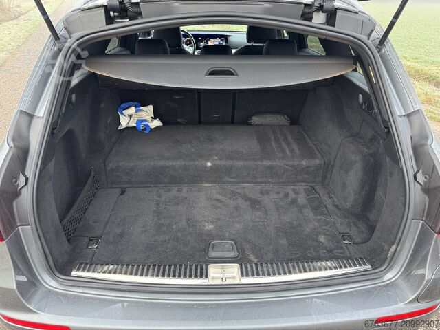 Mercedes-Benz E-Class Estate 300 de AMG Line 2020 LED / ACC / Leather MARGIN MERCEDES-BENZ E-klasse Estate 300 de AMG Line 2020 Led / ACC / Leder