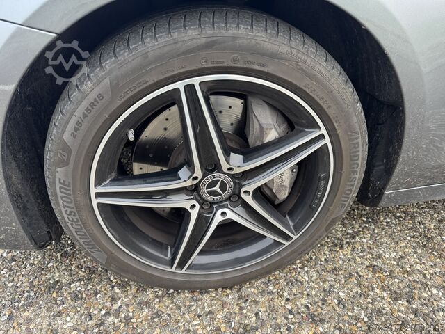 Mercedes-Benz E-Class Estate 300 de AMG Line 2020 LED / ACC / Leather MARGIN MERCEDES-BENZ E-klasse Estate 300 de AMG Line 2020 Led / ACC / Leder