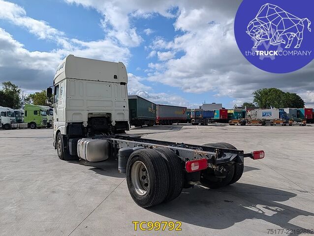 Chassis with cab DAF XF 440