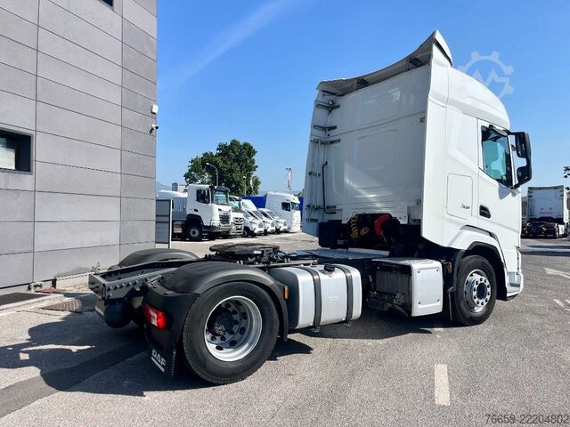 Standard SZM DAF XF 530 FT