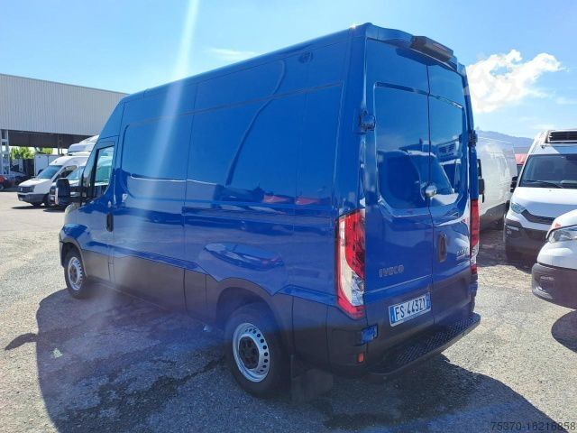 Panel van IVECO DAILY 35S16 - 3520