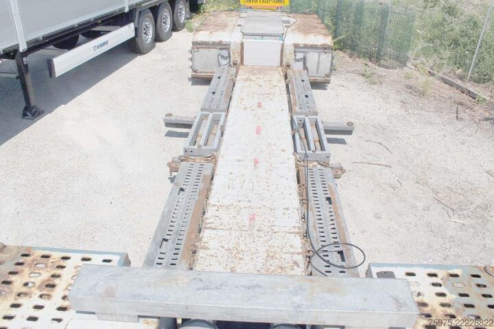Lowbed semitrailer for transportation of construction machinery Recker semirimorchio culla vasca allungabile