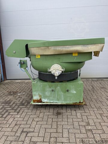 Vibrating finishing machine walter trowal CD 600