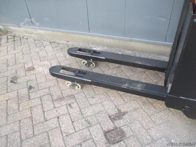 Hochhubwagen BT SWE 080L