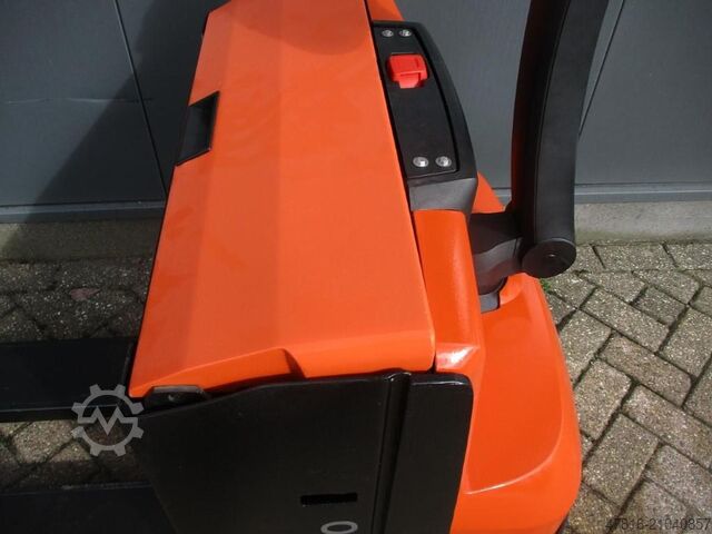 Niederhubwagen BT LWE 180