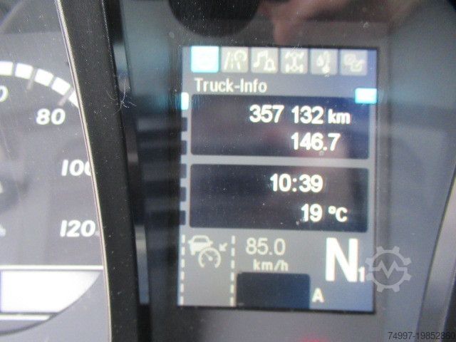 Standard tractor unit Mercedes-Benz 1840 Antos / ClassicSpace