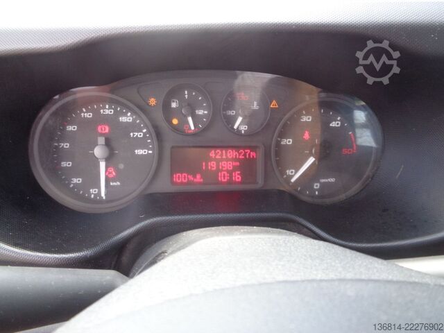 Transporter mit Kipper IVECO Daily 35S14 Doka Kipper Klima AHK 7-Sitzer