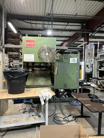 Thermoformmaschine ILLIG UA 100 4g