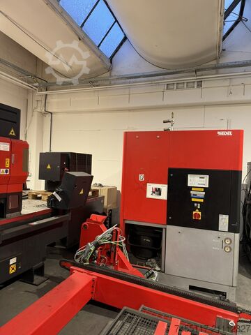Laserschneidmaschine AMADA LC-2415 Alpha IV NT mit Be- Entladung