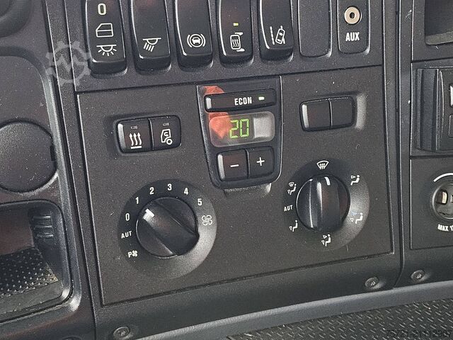 Kühl-/Tiefkühltransport SCANIA P280 6X2*4 TAILLIFT