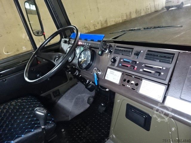 Pick-up van MERCEDES-BENZ Unimog U 1300 L Turbo OM 366 Pritsche 4x4