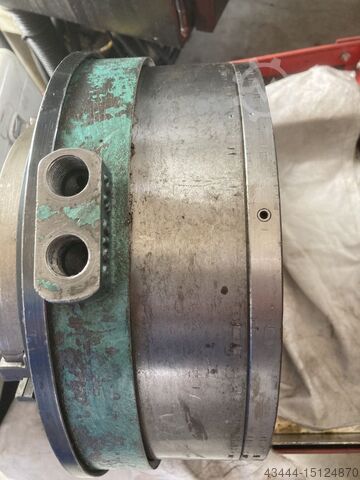 Three-jaw chuck  