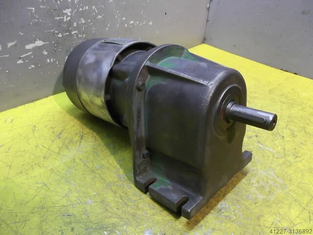 Gear motor 0.075 kW 21.5 rpm Bauer D0060/86
