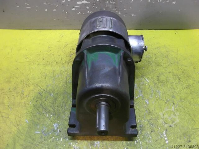 Gear motor 0.075 kW 21.5 rpm Bauer D0060/86