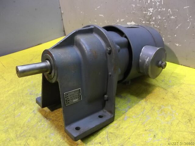 Gear motor 0.18 kW 21.5 rpm Bauer DOO60/101
