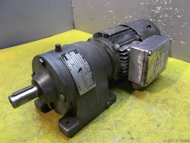 Gear motor 0.15 kW 37 rpm SEW-EURODRIVE R40DT71K-4BMHP