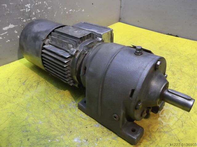 Gear motor 0.15 kW 37 rpm SEW-EURODRIVE R40DT71K-4BMHP