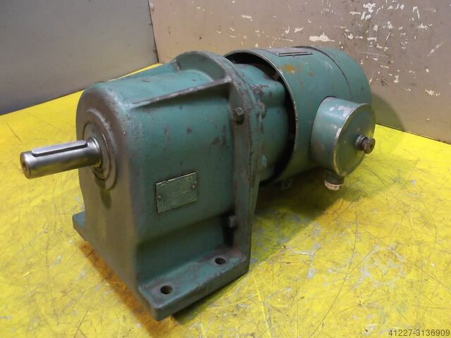 Gear motor 0.37 kW 41.5 rpm BAUER D0040/101