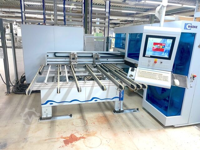 Bearbeitungszentrum mit Durchlauf Weeke Optimat BHX 500