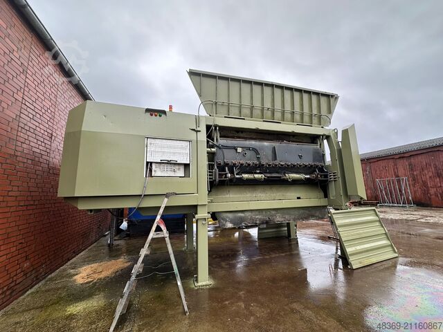 Holzzerkleinerer KOMPTECH TERMINATOR 5000 E