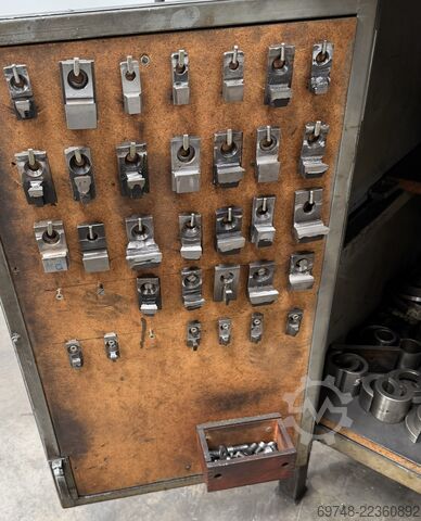 Broaching machine Hoytom 