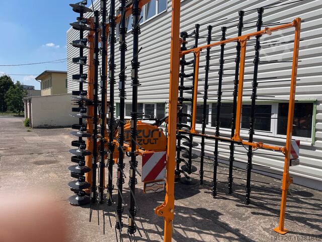 Sonstige Geräte Strohstriegel Mezuri Rzult 7,5m professional