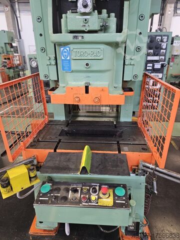 Eccentric press AMADA TP60C 60ton