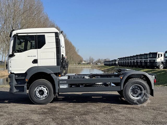Standard-SZM MAN TGS 22.440 BB SA Tractor Head (8 units)