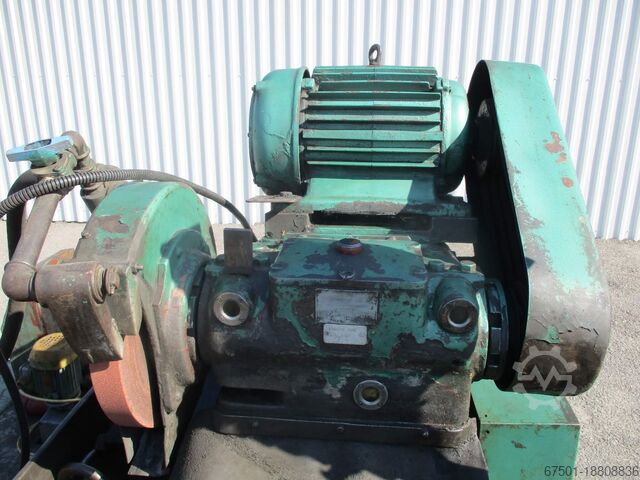Cylindrical grinding machine TOS Rundschleifmaschine (3163)