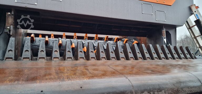 Mobile shredding plant Doppstadt Inventhor Type 9