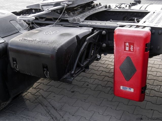 Hazardous materials truck DAF XF 530 FT SPACE CAB + INTARDER + ADR AT FL EX