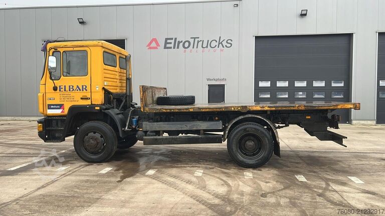 Plattformanhänger MAN 12.192 (MANUAL PUMP / 4X4 / POMPE MANUELLE / GR...