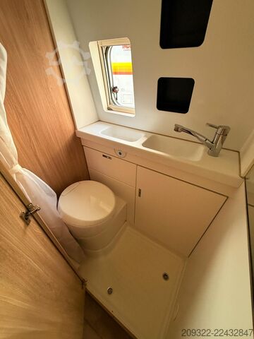 Wohnwagen/Wohnmobil 2023 Fiat Ducato Weinsberg Carabus | Manuale | L3H2