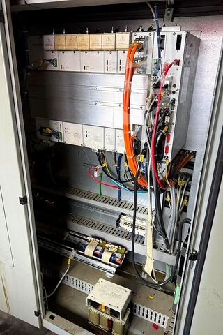 Universal-Bearbeitungszentrum DECKEL MAHO DMU 60 T