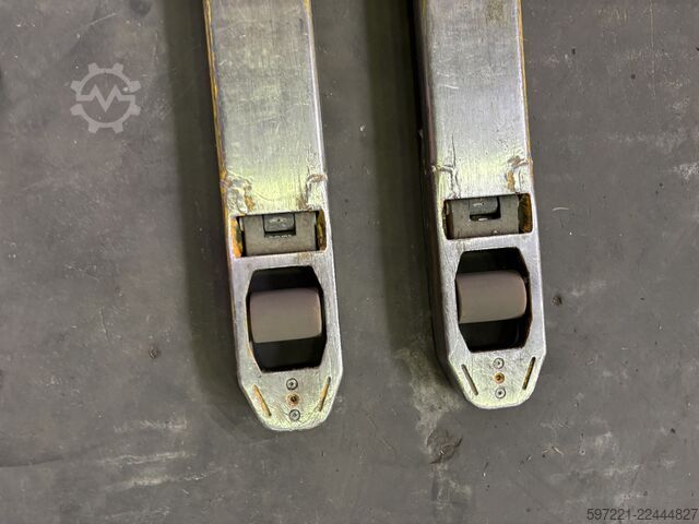 Electric Pallet Trucks Jungheinrich ERE 225 Li-lon