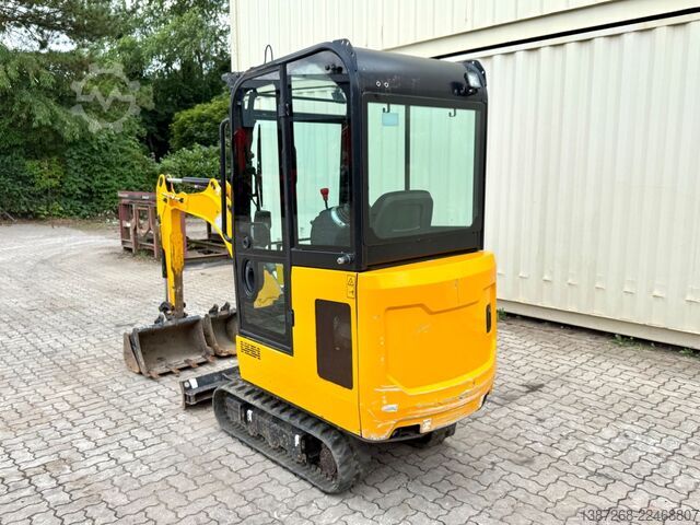 Minibagger JCB 15C-1 / 825 H /  3 x Löffel / Kabine