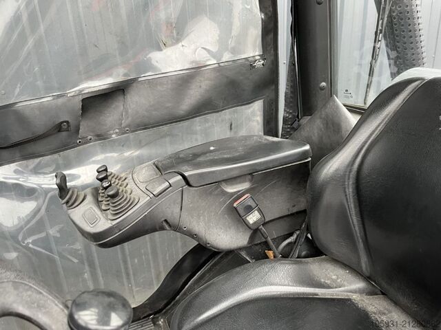 Treibgasstapler Linde H30T-02