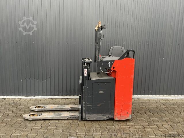 Fahrerstandstapler Linde D12S