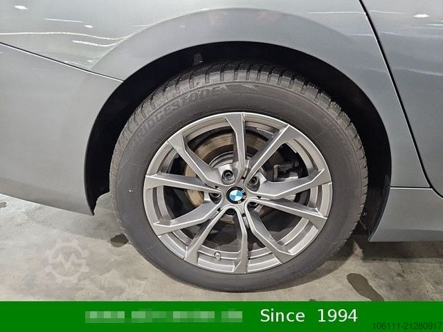 Minibus BMW 320 d xDrive Navigation PDC