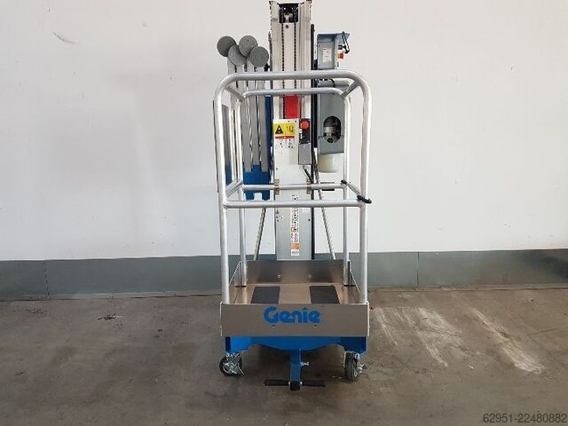 Vertical / Personnel Lifts Genie AWP 30S