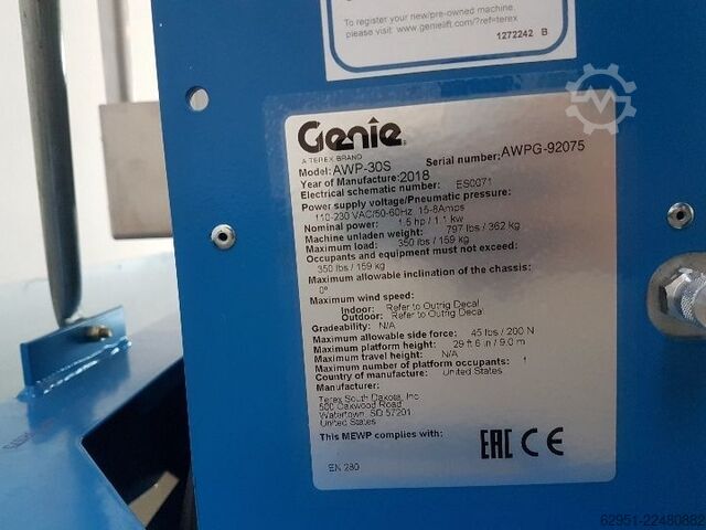 Vertical / Personnel Lifts Genie AWP 30S