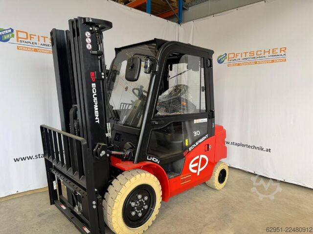 Electric 4-wheel forklift EP EFL 303